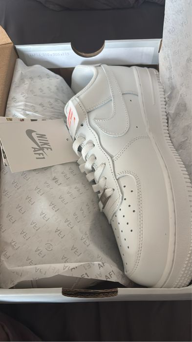 Nike air force 1 triple white