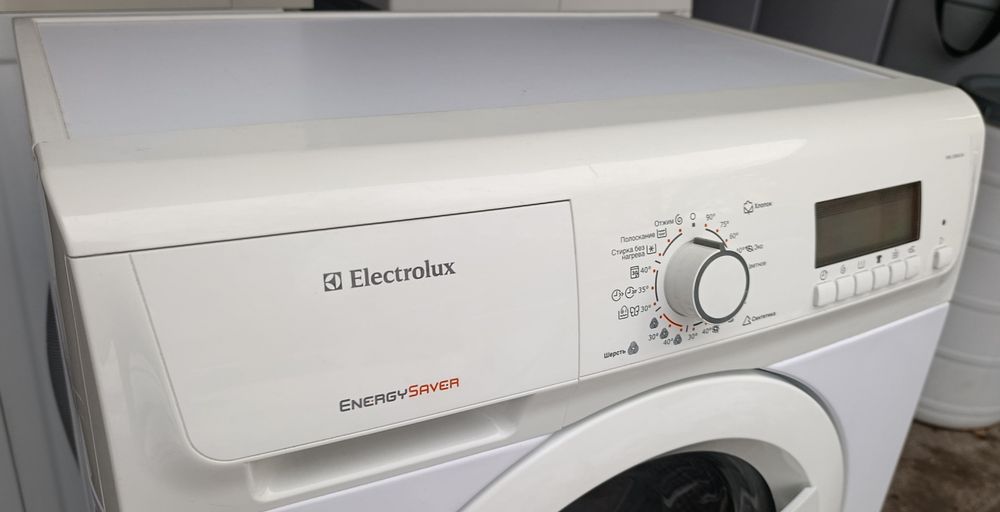 Пральна машина Electrolux EWS-105410A з баком для води