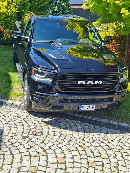 RAM 1500 Laramie  stan idealny bezwypadkowy !!!
