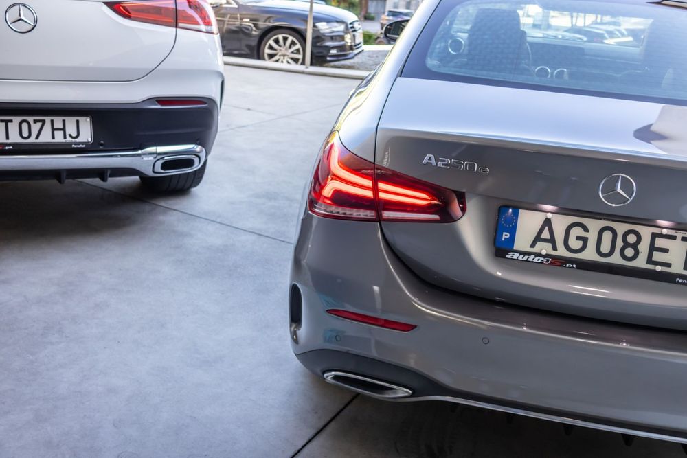 Mercedes-Benz A 250 e AMG Line