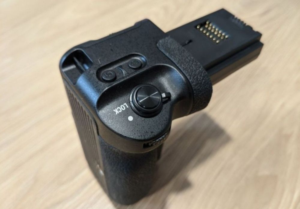 Бустер батарейный блок neewer vg-c3em Sony A9 A7RIII