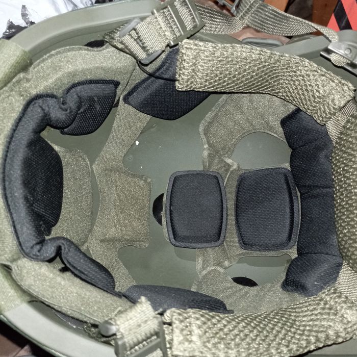 Продам каску нову