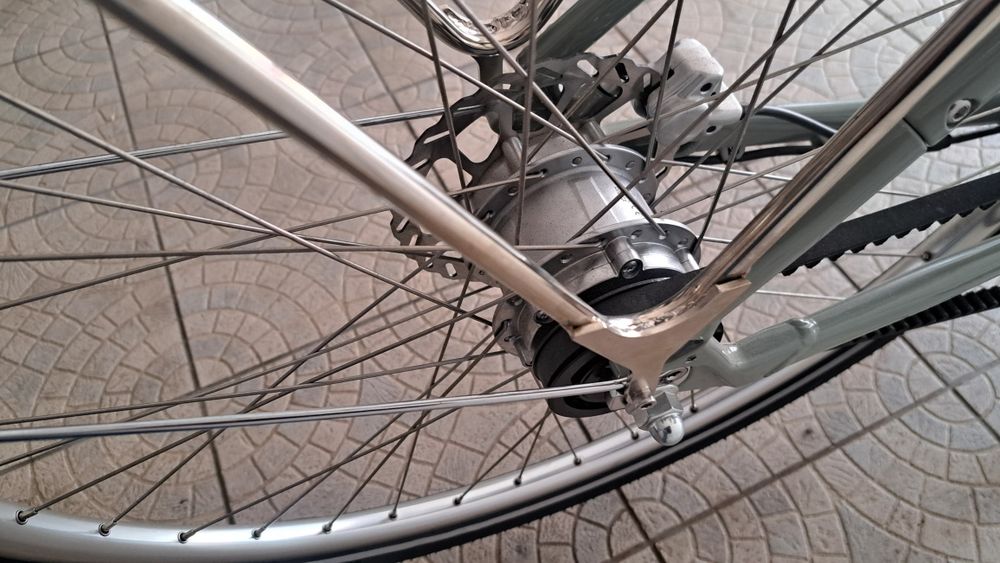 Bicicleta elétrica praticamente nova
