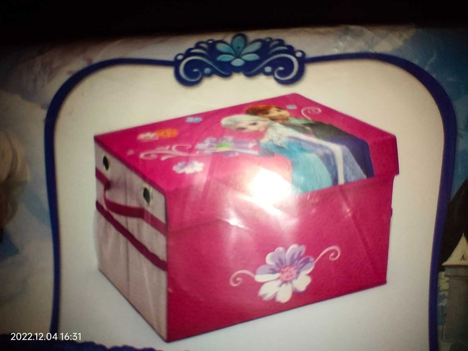Caixa de brinquedos da Frozen