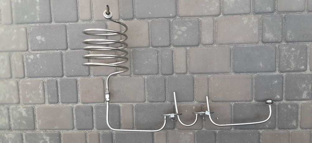 Дистилятор під непротічную воду с двума сухопарниками під банку.