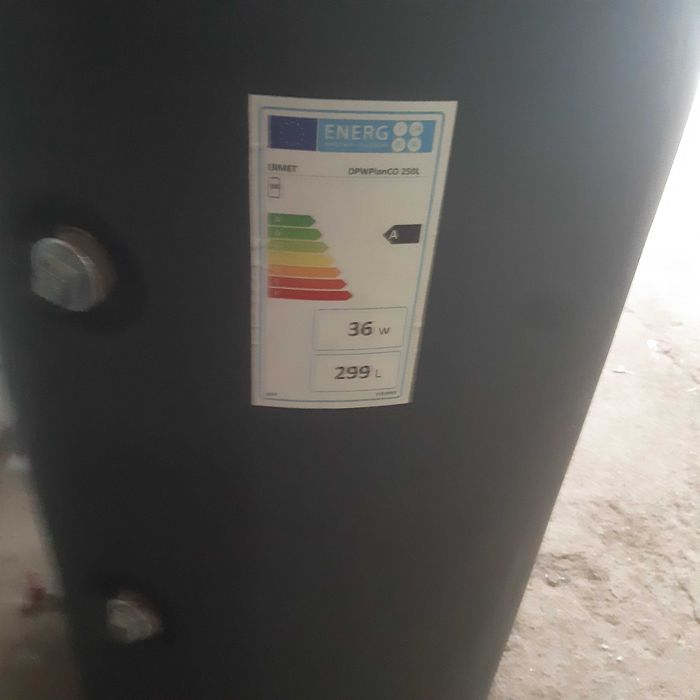 Pionowy dwupłaszczowy podgrzewacz wody 250L