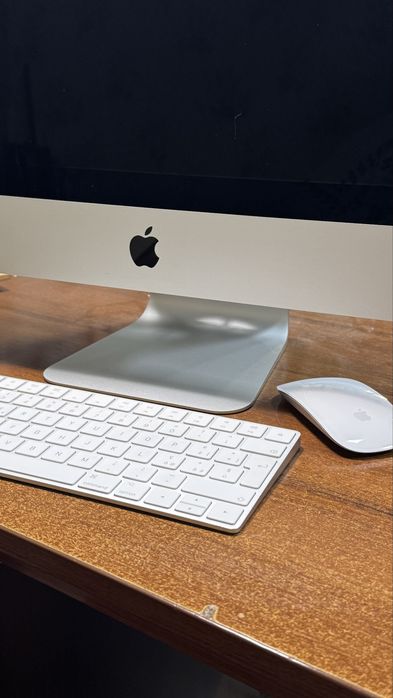 Apple iMac 18,1 2017 рік
