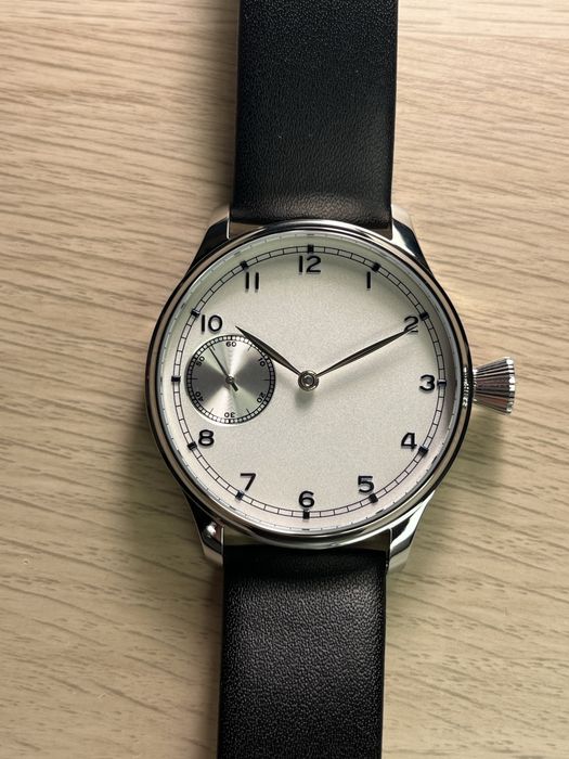 Elegancki zegarek nakręcany