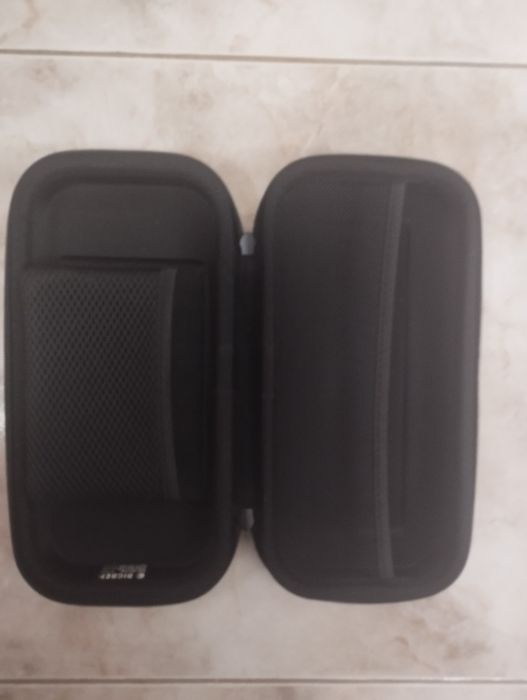 Bolsa para a Nintendo Switch e jogo de nintendo DS