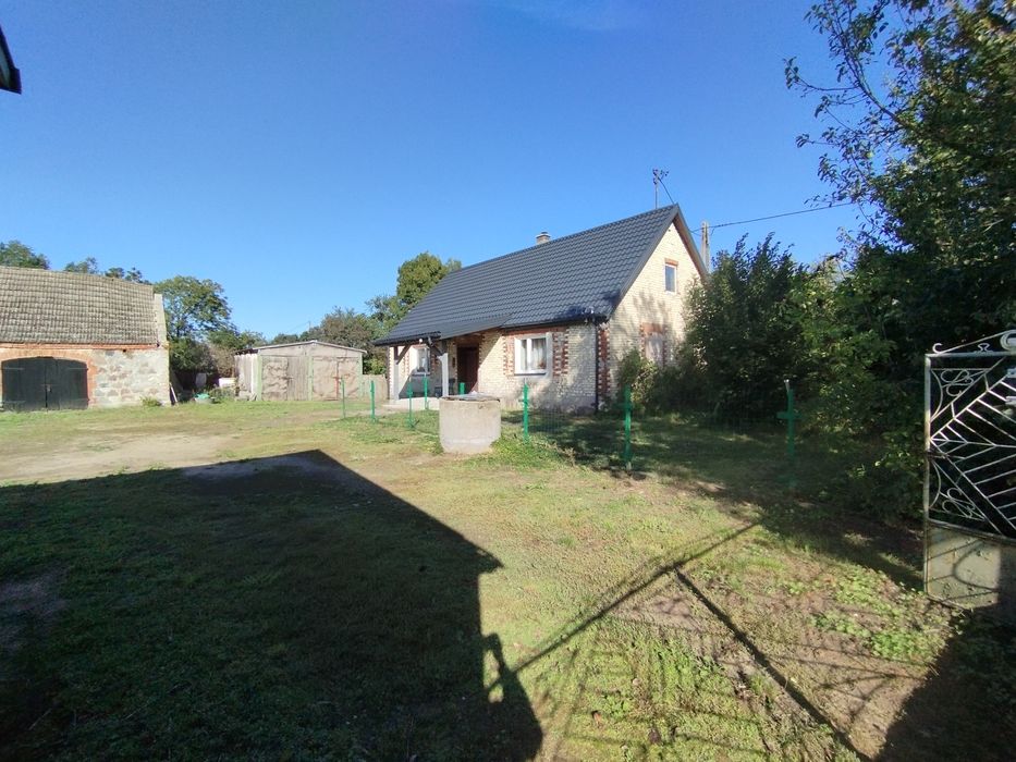 Nieruchomość z potencjałem Duża działka  Dom z Budynkami Rośle!