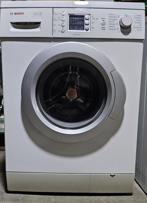 Maquina Lavar Roupa Bosch a funcionar