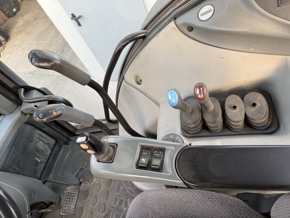 Valtra N92 com carregador MX