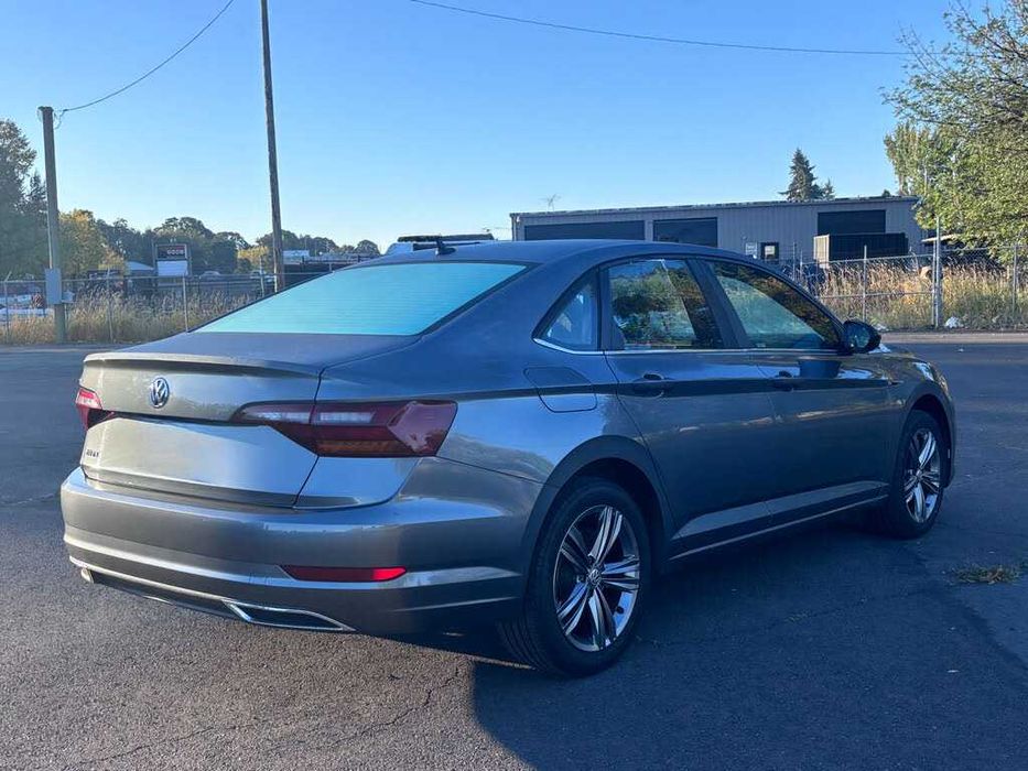 Volkswagen Jetta R-Line      2019