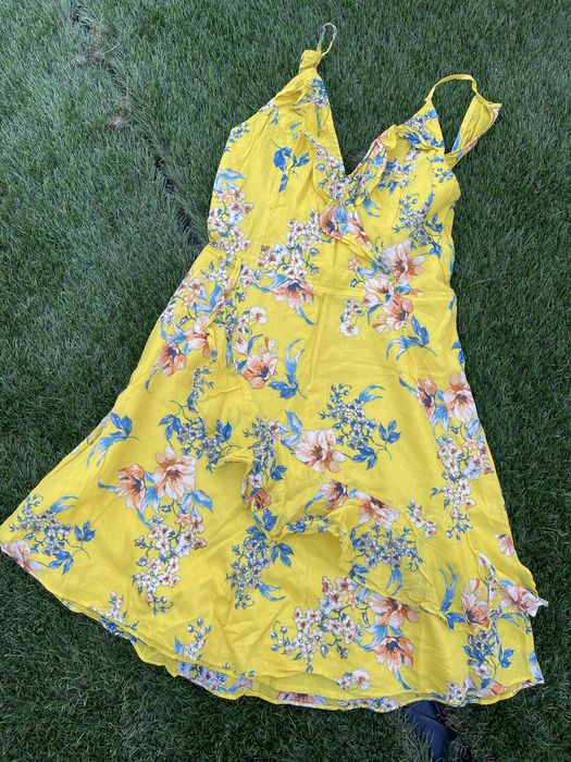 Vestido amarelo florido