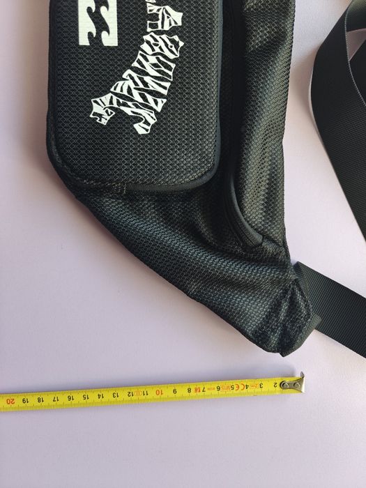 Czarna saszetka nerka Billabong BLB-M-003-07