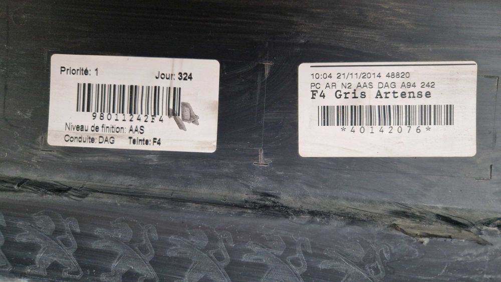 Para-choques de trás para Peugeot 2008 I