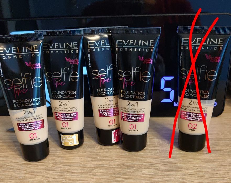 Podkład Eveline Cosmetics