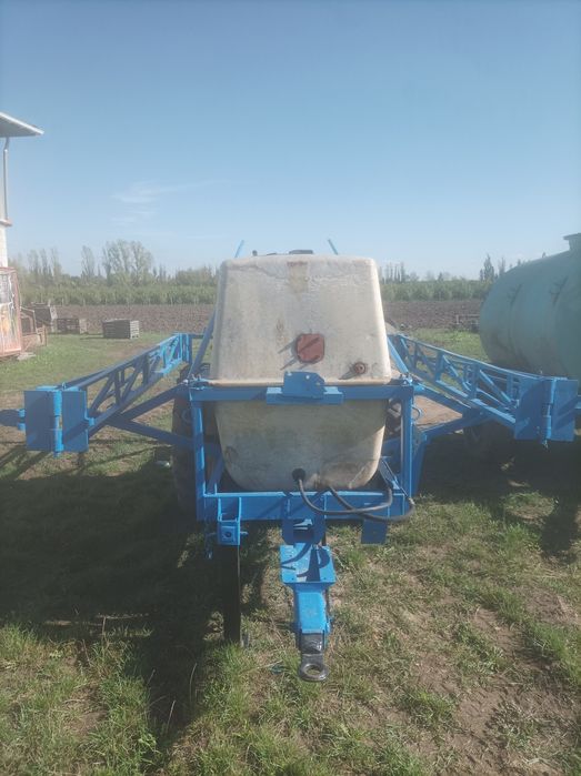 Продам оприскувач польовий оп 2000