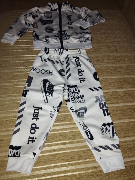Оригинал!Nike Супер красивый детский спортивный костюм Nike,  р86-.92