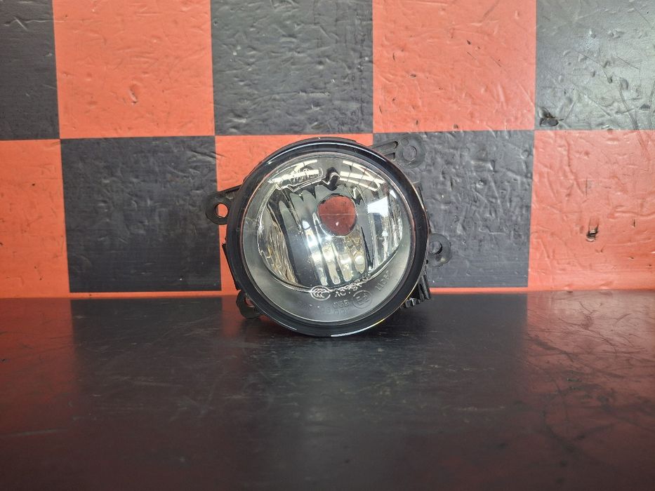 Farol nevoeiro frente direito RENAULT Trafic III (FG_)
