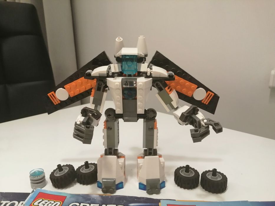 Robot przyszłości Lego creator 31034