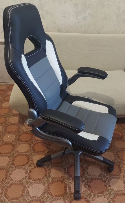 Кресло офисное Nowy Styl RACER (CH) ECO серо-чёрное