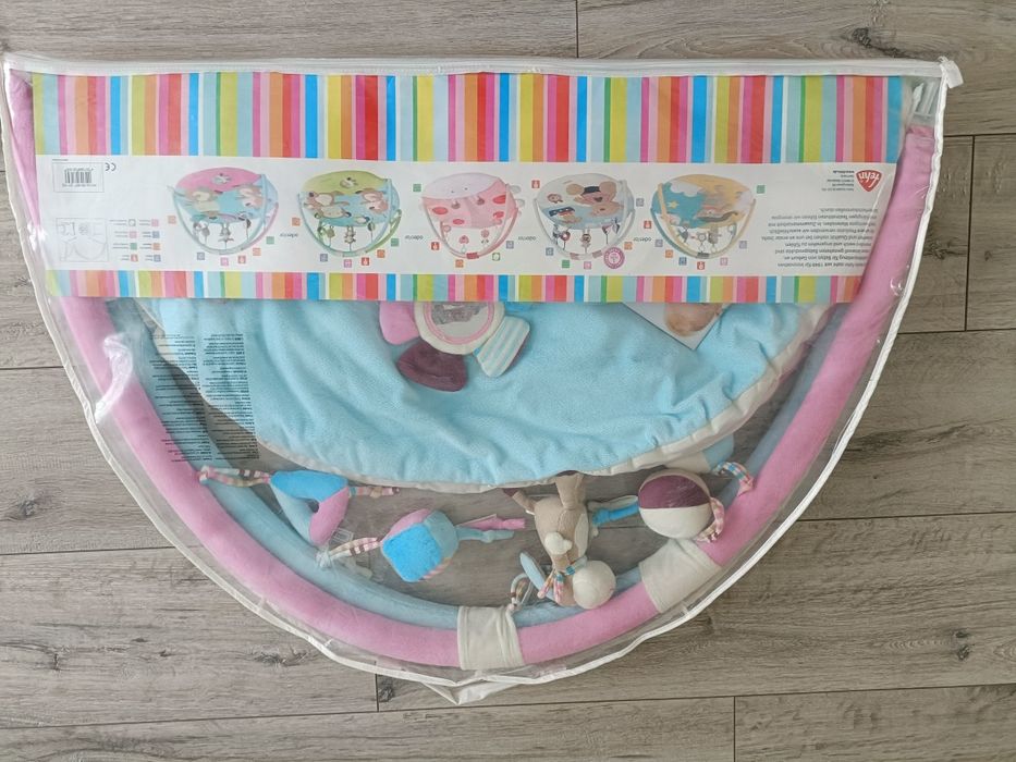 Pluszowa mata edukacyjna BabyFehn