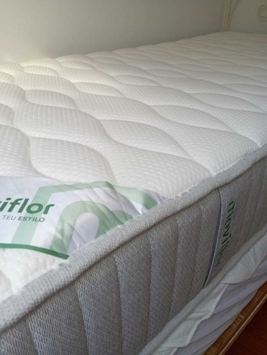 Colchão Moviflor de Molas Ensacadas 195x90x25cm como NOVO