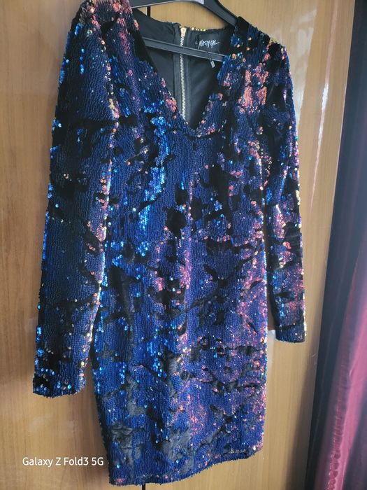 Продам новое платье