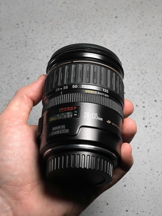 Вживаний Canon 28-135mm f/3,5-5,6 IS USM