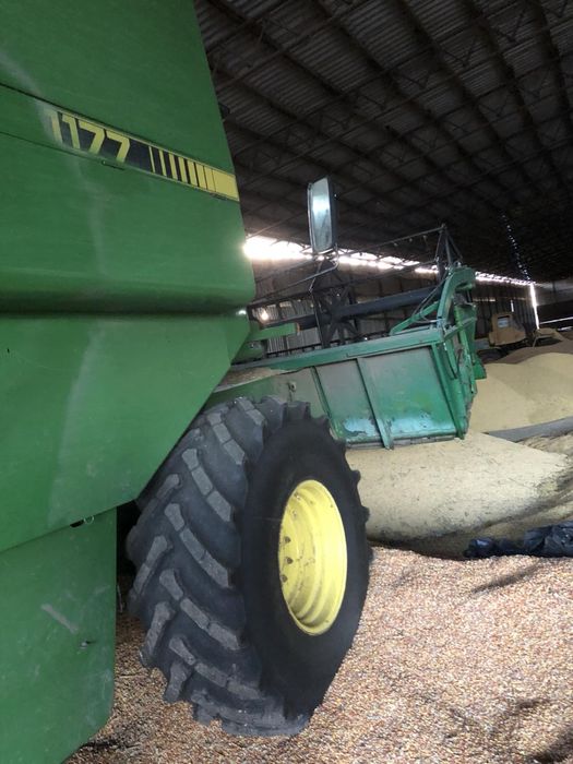 Комбайн Зернозбиральний JOHN DEERE 1177