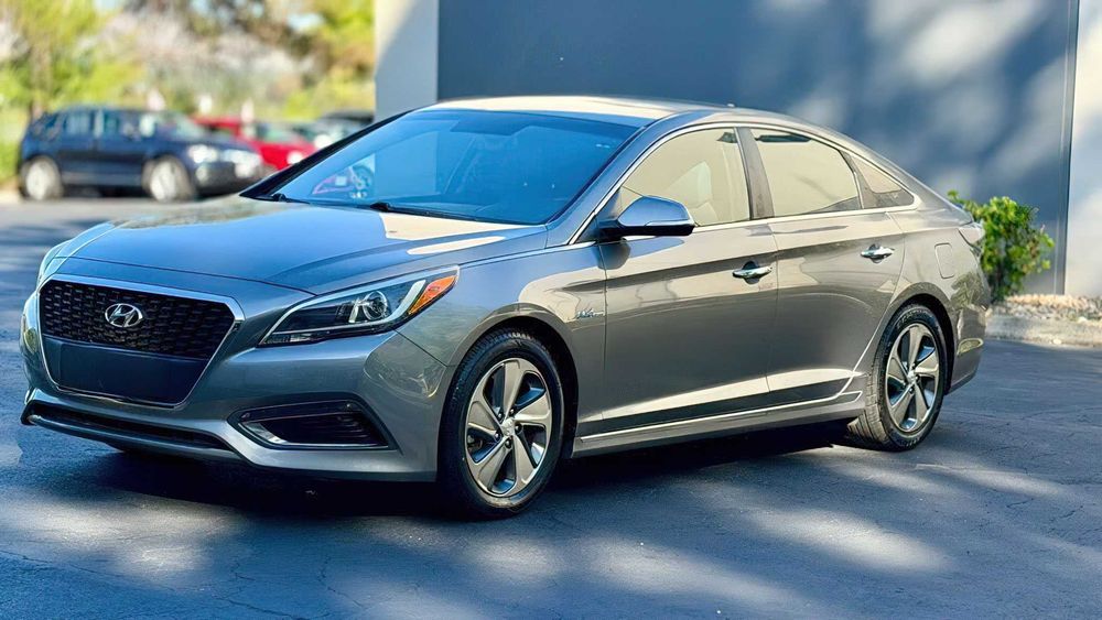 Hyundai Sonata Limited      2017