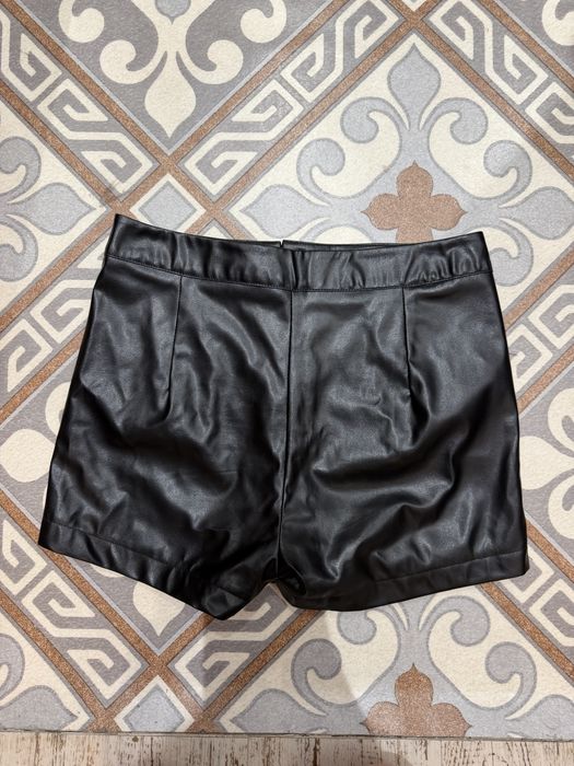 Шорти жіночі шкіряні