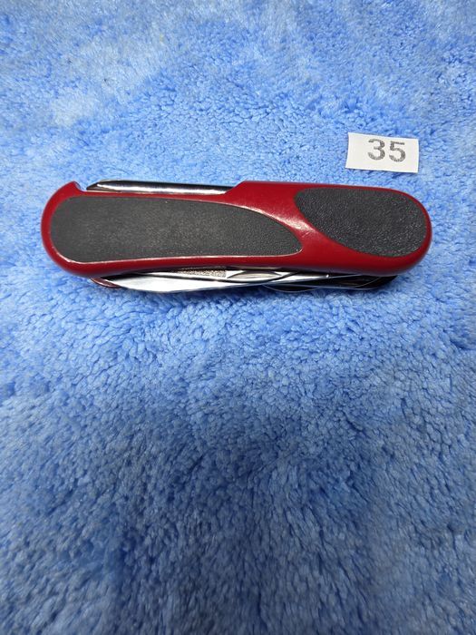 Wenger Evolution  Swiss Made – швейцарський ніж, мультитул