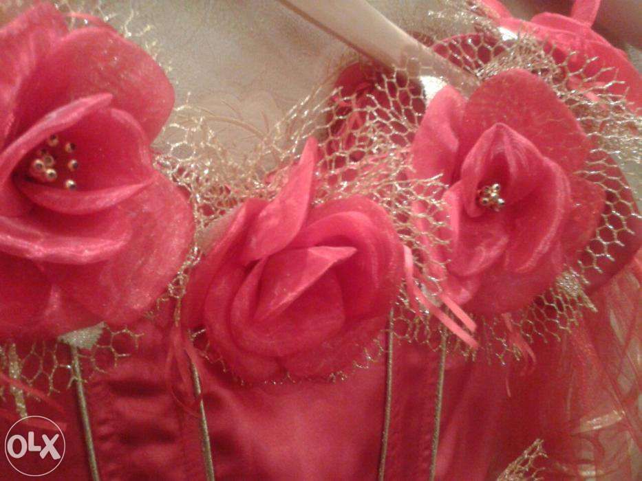 Красное детское бальное платье