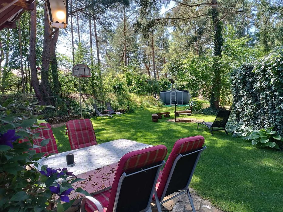 Domek z basenem w Radawie