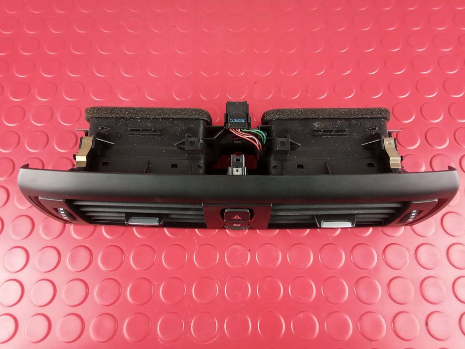 Conduta do Ar Central Tablier 9207116-11 - BMW 1