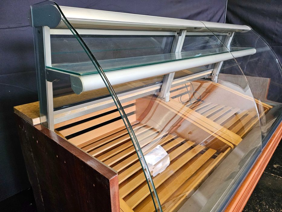 Vitrine neutra para pão e bolos