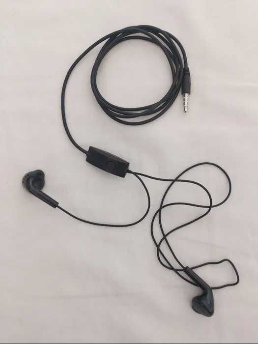 Oryginalne Samsung słuchawski douszne przewodowe rozmowy mikrofon tel