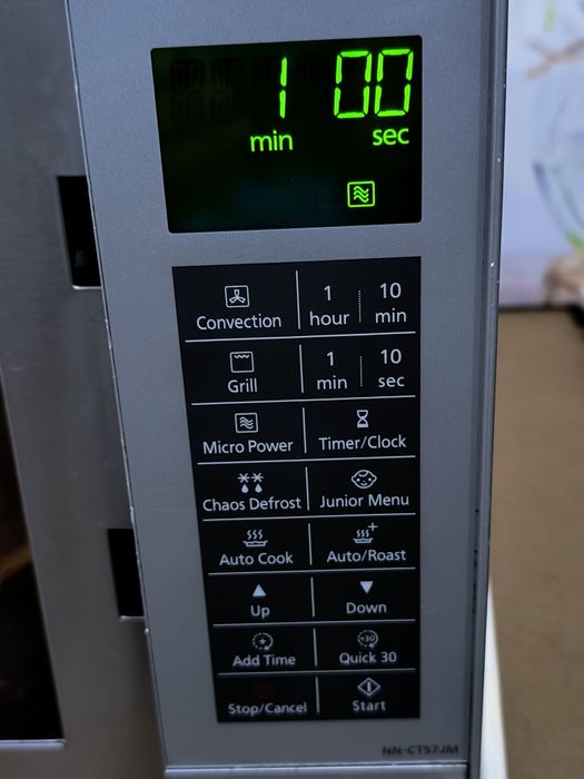 Micro-ondas Combinado Inverter Panasonic NN-CT57JMBPQ