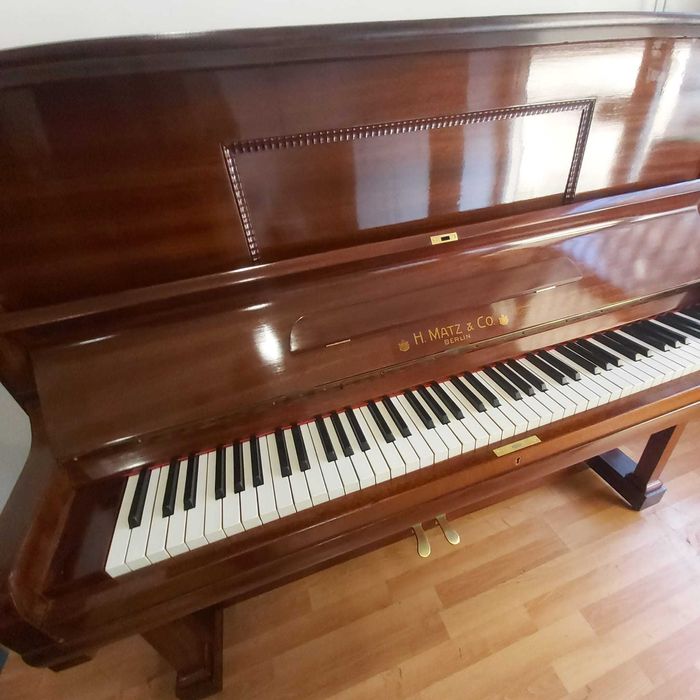 Piano vertical alemão H. Matz - Berlin