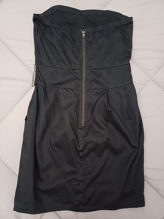 Vestido curto preto c/ bolsos Bershka