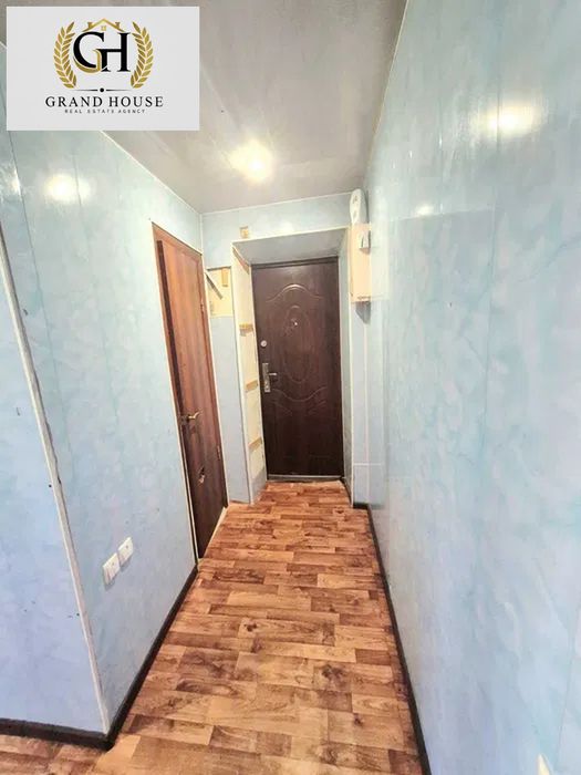 Продам 1-о кімнатну квартиру в районі дендропарку, біля АТБ. Є-відновлення, ваучер.