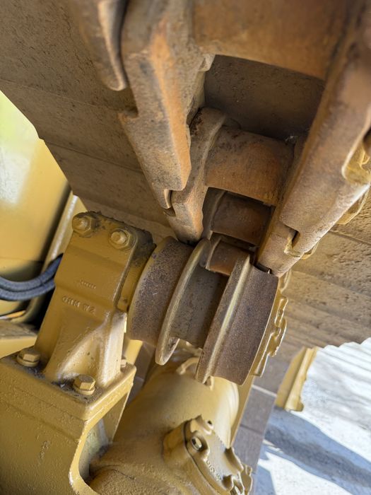 Caterpillar d6m 2003 рік продам