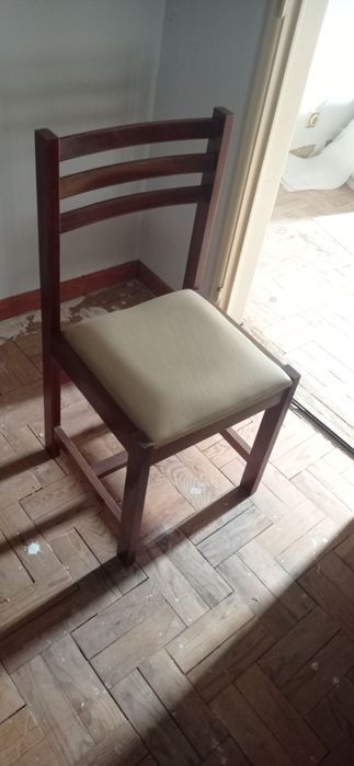 Mesa de Jantar extensivel com 5 cadeiras