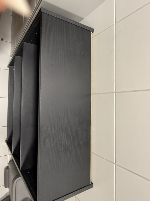 Estante preta Ikea