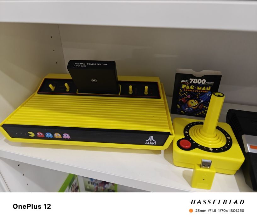 Atari  Pac-Man Edition