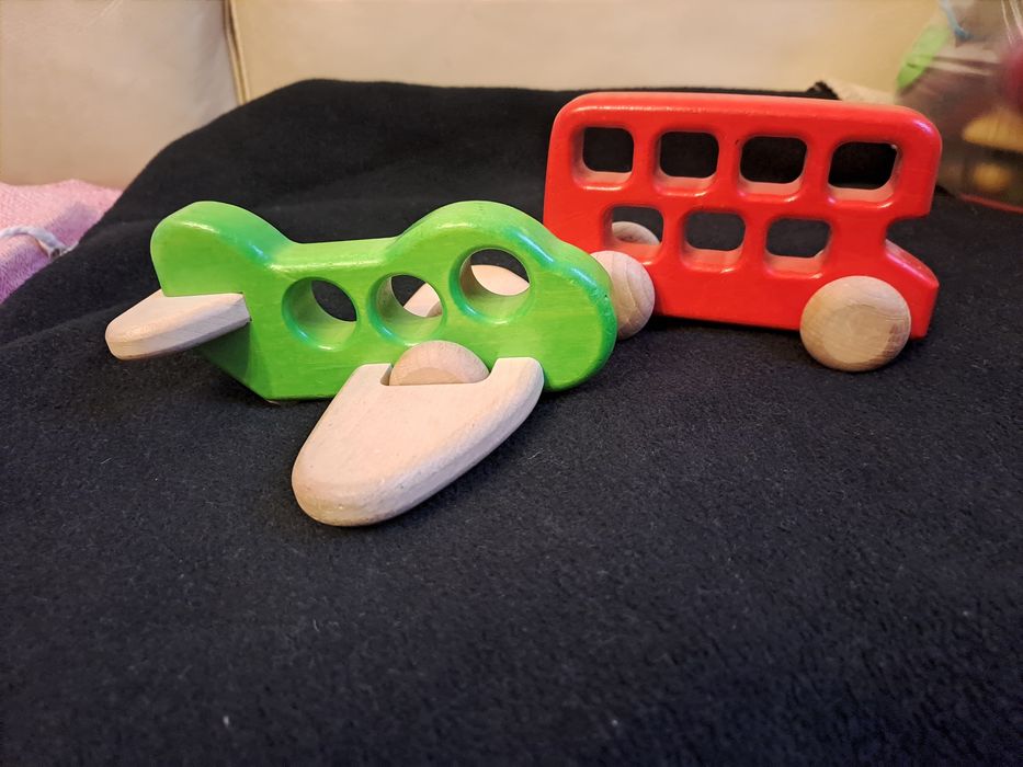 Dwa pojazdy drewniane Bus Samolot