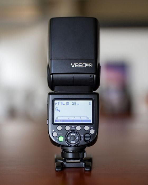Flash Godox V860III-N ttl (Kit Completo)