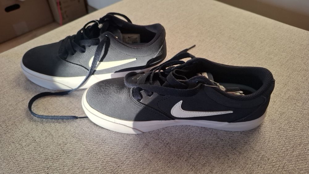 Buty NIKE SB Charge